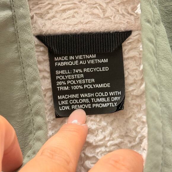 Vuori Cozy Sherpa Popover Women's Sherpa Pullover in Dune Large Fall Winter Cozy - Picture 8 of 9